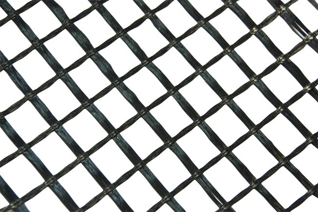 Геосетка ССНП 100/100-40-ХАЙВЕЙ (4х50м) Геосетка ССНП 100/100-40-ХАЙВЕЙ (4х50м)